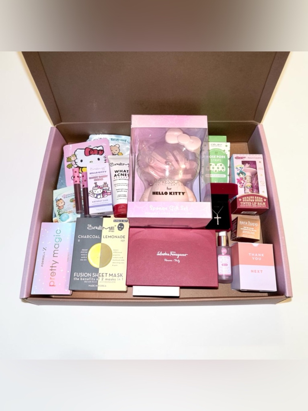 Mystery Beauty & Skincare Bundle - Picture 4 of 16
